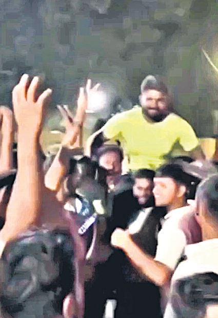 Roadshow marks ‘VIP welcome’ for accused released on bail