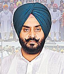 { WANTED IN 2022 RAPE CASE } ACTION DAYS AFTER COMMENTS ON FLOODS AAP Punjab MLA flees arrest as bullets, stones fly
