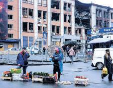 Nato 'stays ready', Russia says didn't reject peace plan