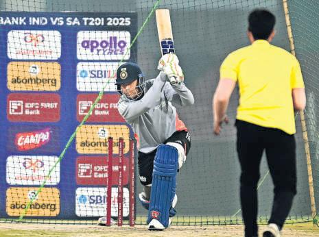 The Surya question lingers as India hope to seal series