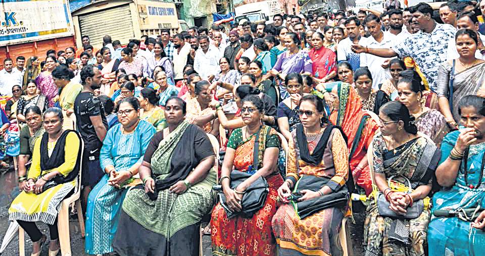 Sena (UBT) MP seeks relief for Sassoon Dock fishers