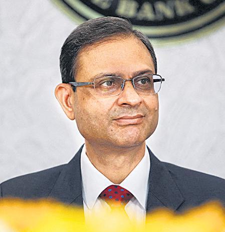 RBI keeps powder dry for future cuts, show minutes