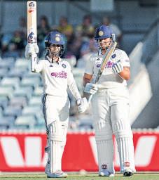 Hamilton, Sutherland strike after Jemimah's fifty on Day 1