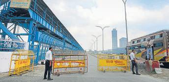 Traffic crawls on Kalindi Kunj as lanes closed for Kanwariyas