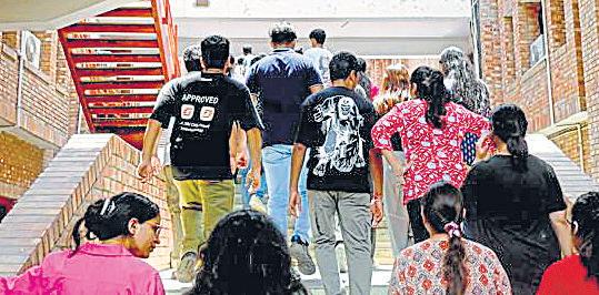 Students asked to detail mistreatment by 2 profs