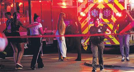 Drive-by shooting in Chicago leaves 4 dead, 14 wounded