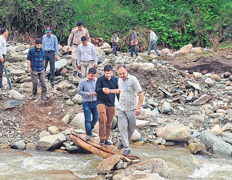 Form team to tackle disasters, says Shah