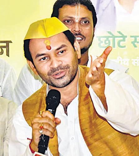 RJD in soup as Tej targets party leaders