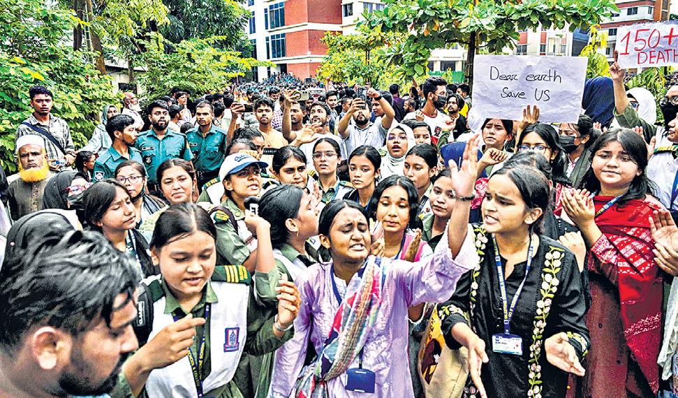 Bangladesh jet crash triggers massive student-police clashes