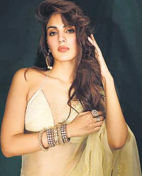No reason to doubt Rhea, says Bombay HC; allows her to keep passport