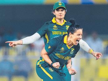 Wolvaardt, Kapp take SA to World Cup final