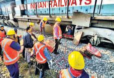 7 elephants run over by Rajdhani Express in Assam