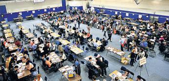 Indian H-1B visa workers alter travel plans amid vetting delay