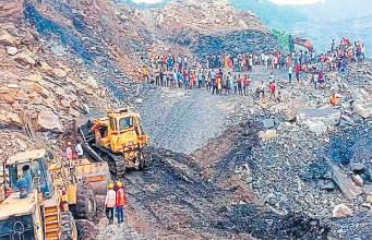 Four dead after coal mine collapses