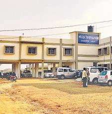 Guv office questions four univs over intermediate admissions
