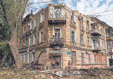 EU, UK sanction Russia over energy and spies