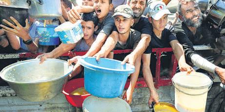 Israeli strikes kill 21 Gazans: Officials