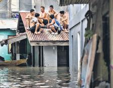 25 dead as tropical storm wreaks havoc in Philippines