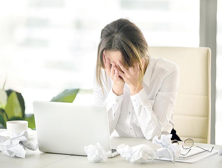 NAVIGATING A JOB LOSS IS NOT AS HARD AS IT SEEMS, BUT YOU SHOULD START EARLY
