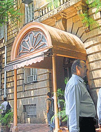 Dissent aside, Tata Trusts keen to keep Tata Sons private