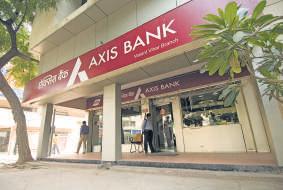 Axis Bank's Q2 PAT falls 26% as loan reclassification hits