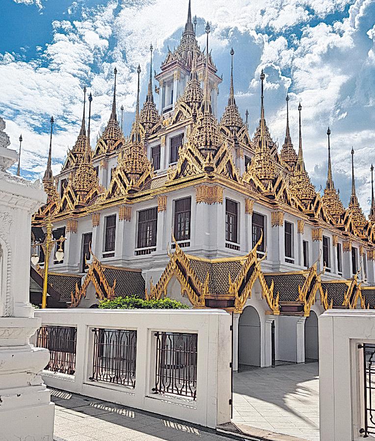 Walking through Bangkok's everyday theatres