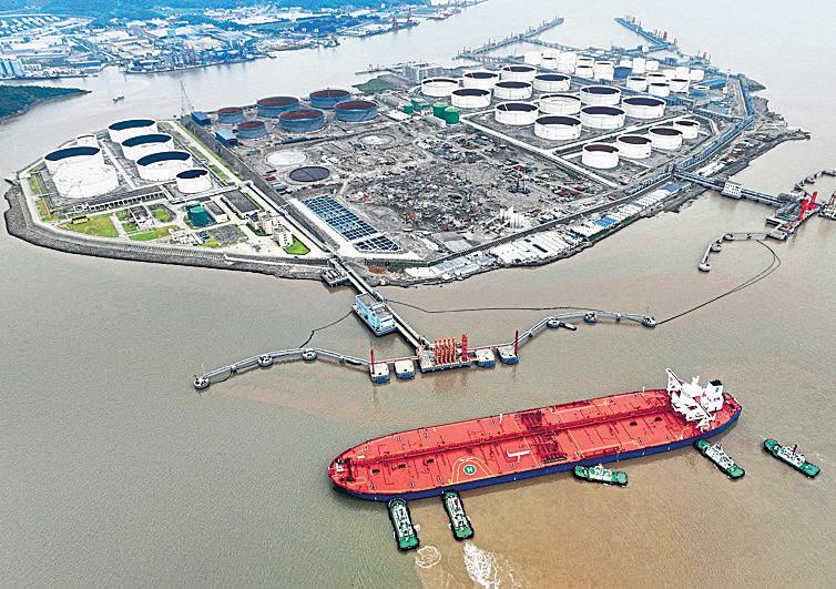 China is filling up its oil reserves fast