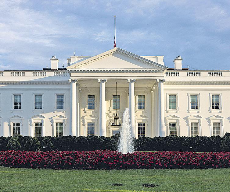 White House asks colleges to sign sweeping agreement to get funding advantage