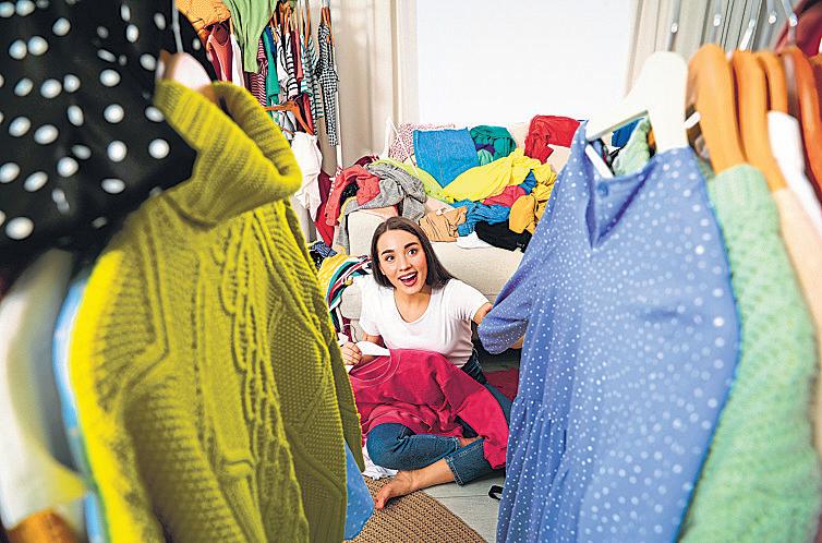 These online fashion retailers are bringing trial rooms home