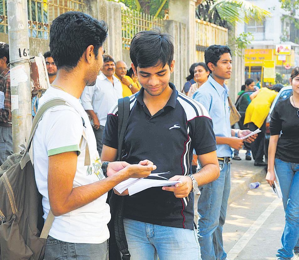 Engineering colleges begin to stare at uncertain hiring