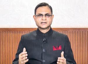 RBI lets market carve rupee path: Governor