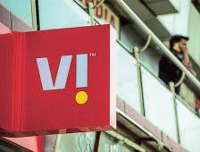 Cash-rich Bharti Airtel eyes zero debt as Vodafone Idea borrows to stay afloat