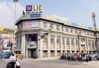 LIC sees US-Iran war hitting growth amid lower savings