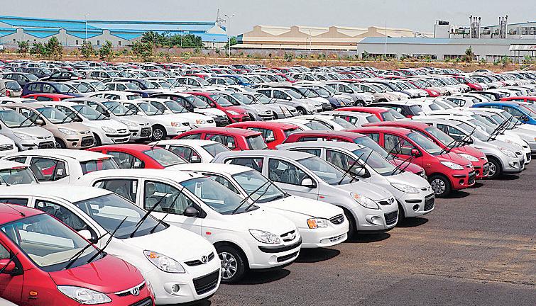 Auto dealers expect sales to hold firm in December