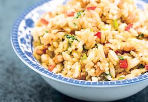 A teen, a wok and stir-fries for school