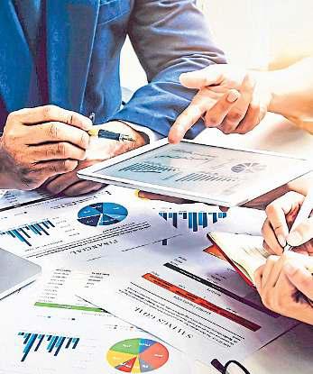 Global funds flag India valuations
