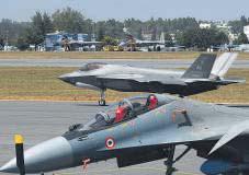 Trump Offers Top-End Fighter Jets, Vows to Ramp Up Trade