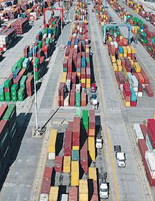 Hopes, nerves in India as tariff war takes off
