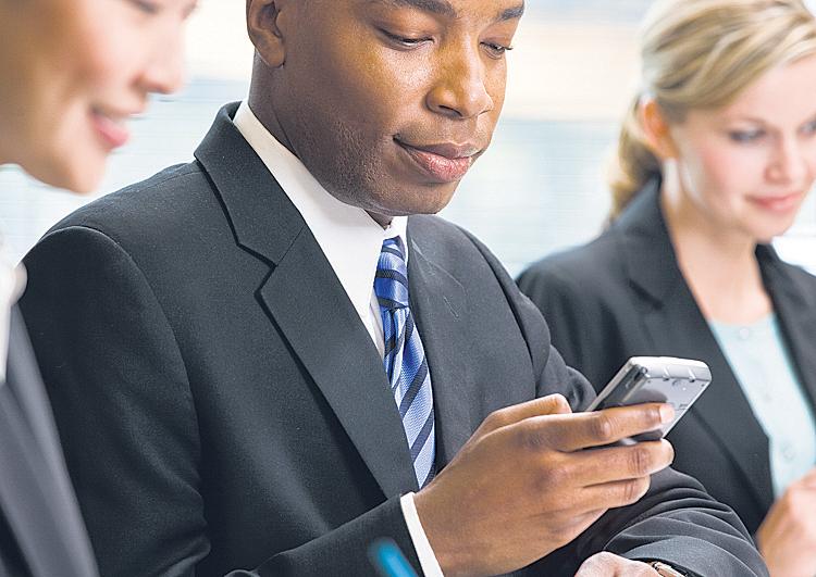 CEOs are furious about employees texting in meetings