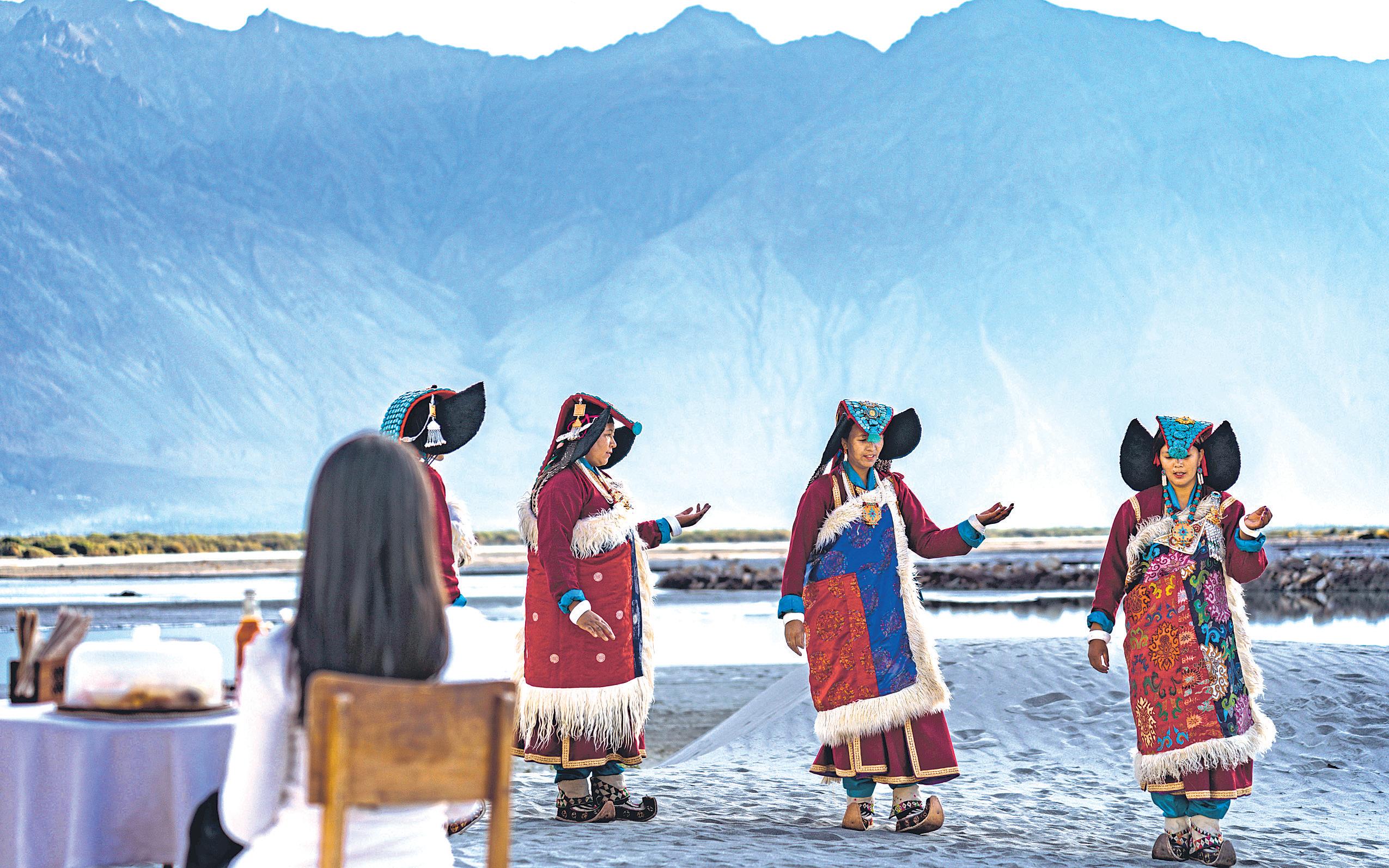 Ladakh's lodges we community into tou