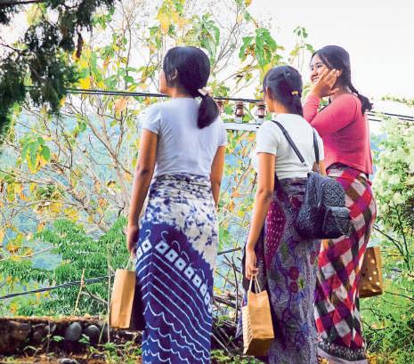 The quiet rituals that keep friendships alive