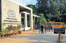 Consulting firms ramp up hiring at top-tier B-schools