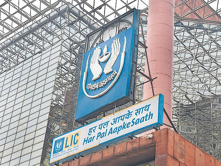 LIC MF banks on agents for a comeback