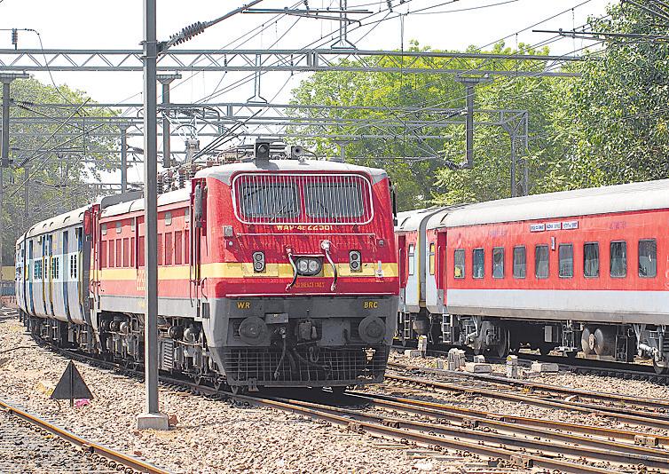 Indian Railways eyes rust-resistant rails