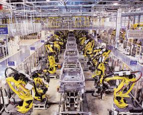 Mahindra, Tata step up fight for India’s No.2 carmaker tag