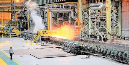 Factory rebound lifts India's biz activity to 3-month high