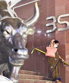 Bulls not buying the dip as caution rules