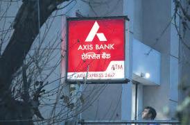 SC pulls up Axis, RInfra arm