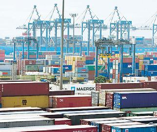 China vows to import more goods