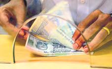 Indian Bank chief rewrites playbook, backs small biz